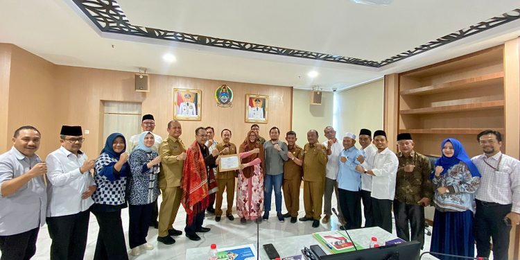 Kaprodi PBS UMSU sebagai Kepala Divisi Riset Komite Daerah Ekonomi Syariah (KDEKS)